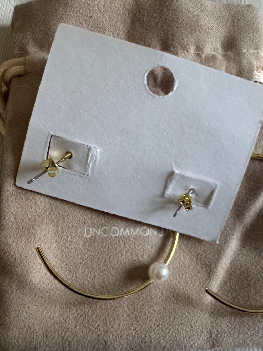NWT Uncommon James - Gold hoop with Pearl - OS - Picture 2 of 2